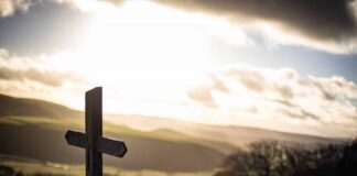 Das Kreuz – eine Friedensbotschaft? Kreuz in der Landschaft