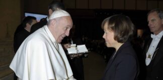 Westfälische Präses Annette Kurschus trifft Papst Franziskus