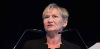 Missbrauch: Betroffenenbeirat der EKD nimmt Arbeit auf