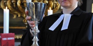 Evangelische Theologinnen fordern Frauenquote Abendmahlsgottesdienst