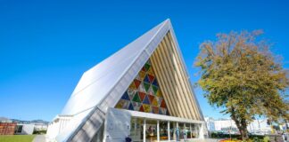 Eine Kathedrale aus Pappe (evangelisch.de)