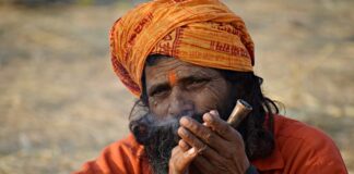 Allianz und Co. beten 15 Tage für Hindus