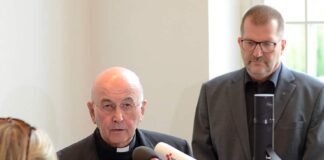 Predigtverbot: Pfarrer schlage Missbrauchsopfern „mitten ins Gesicht“