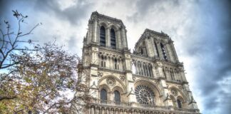 So teuer war der Bauwahn der katholischen Kirche (WELT)