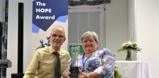 Swinters erhält Award für Arbeit für Menschen mit Behinderung