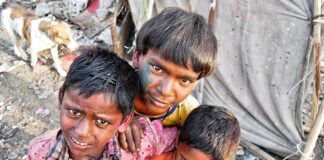 Brot für die Welt und Adveniat werben für Online-Spenden
