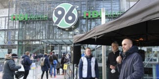 Hannover 96: Impfaktion im Stadion mit Weihnachtsmusik Stadionimpfen in Hannover