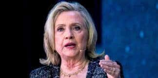 Hillary Clinton: „Wir brauchen richtigen Glauben“ Hillary Clinton Glaube Religion Spiritualität