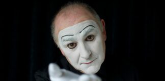 Carlos Martínez: „Pantomime schult den Blick fürs Unsichtbare“ Carlos Martínez Pantomime