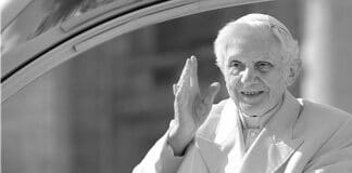 Emeritierter Papst Benedikt XVI. verstorben Papst Benedikt XVI.