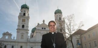 „Die generelle Entkirchlichung ist nicht aufzuhalten, aber … !“ Stefan Oster Bischof von Passau