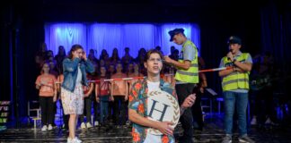 Adonia startet Ostertour Hiob Adonia Ostertour