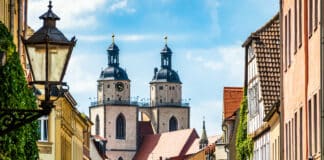 Luthers Welt: Ein Ausflug ins 16. Jahrhundert Die Altstadt von Wittenberg Kirche