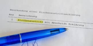 Evangelische Kirche: 380.000 Austritte im Vorjahr Kassenzettel Kirchenaustritt