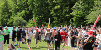 Teenagermissionstreffen: feiern, beten, Gutes tun Teenagermissionstreffen