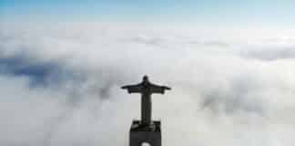 Bedford-Strohm: Trennung in „Evangelikale“ und „politische Christen“ bringt nicht weiter Jesus Statue Unsplash