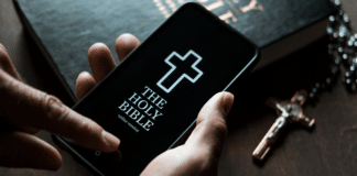 Bibel-App „YouVersion“ erreicht 800 Millionen Downloads Bibel App