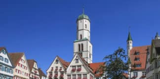 Eine Kirche für Katholiken und Protestanten – funktioniert das? Die Stadtpfarrkirche St. Martin in Biberach