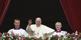 Franziskus: der Papst „vom Ende der Welt“ Papst Franziskus feiert Ostermesse und spendet Segen "Urbi et Orbi" 2024