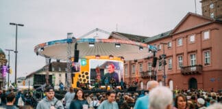 Hoffnungsfestival: Glaube, Gespräche und Nachhaltigkeit Zehntausende Besucher feierten am Wochenende das Hoffnungsfestival in der Karlsruher Innenstadt.