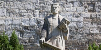 Radikaler Reformator: Vor 500 Jahren wurde Thomas Müntzer hingerichtet Denkmal des Theologen Thomas Müntzer in Mühlhausen