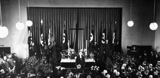 Weihe eines evangelischen Gemeindehauses während der NS-Zeit