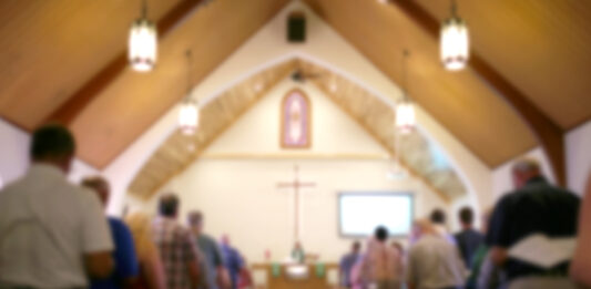 Gottesdienst in einer Kirche