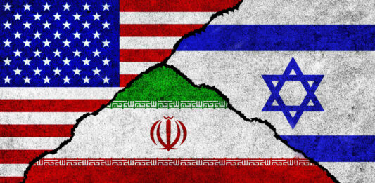 Flaggen USA Israel und Iran