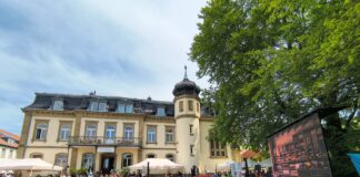 DMG-Erlebnistag: Über 3.000 Besucher Zahlreiche Besucherinnen und Besucher des DMG-Erlebnistags sind begeistert vom "Paulus"-Musical der Königskinder Hüttenberg.