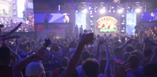 „Beten am Ballermann“ – Reportage mit Springer-Preis ausgezeichnet Party im Bierkönig, Mallorca