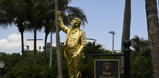 Statue von Donald Trump