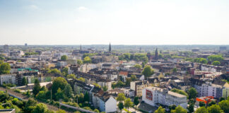 „Manifesta“: Ruhr-Kirchen werden zu Kunstorten Blick über Bochum