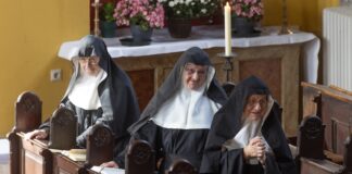 „Kirchengeschichte geschrieben“: Rebellische Nonnen zurück im Kloster Die rebellischen Nonnen in ihrem Kloster.