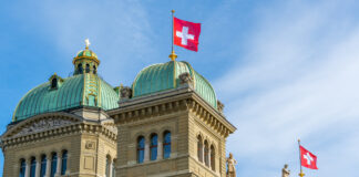 Wehrpflicht in der Schweiz: Bundesrat bittet Kirchen um Entschuldigung Bundesschloss in Bern, Schweiz