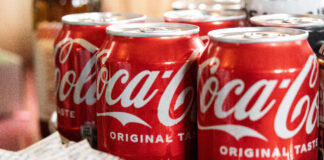 Cola-Kontroverse: Christliche Phrasen nicht erlaubt? Cola Dosen