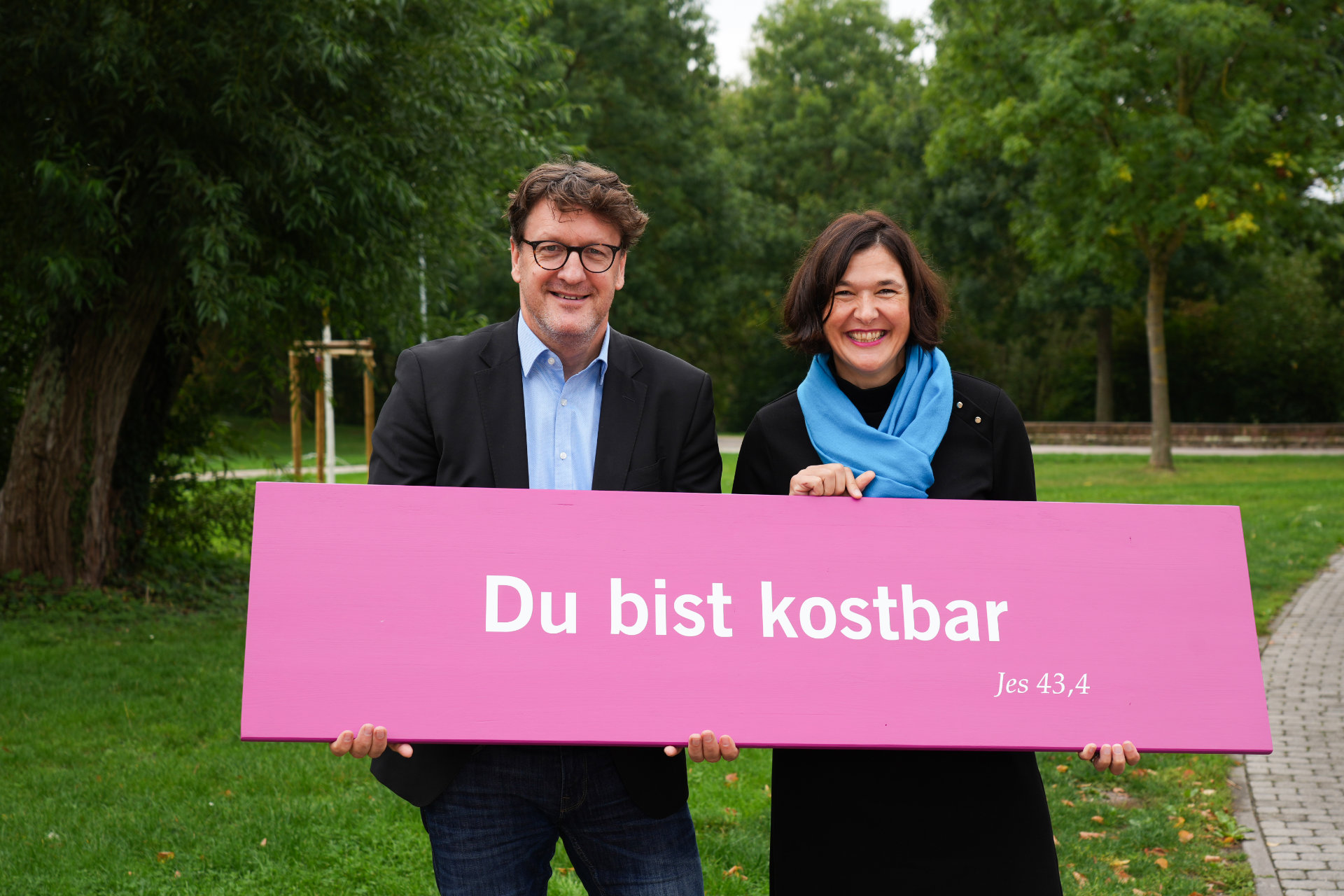 DIe Generalsekretärin Kristin Jahn und der Präsident des Kirchentages Düsseldorf 2027, Torsten Zugehör