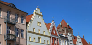 Gegen Einsamkeit: Neues Studienhaus in Greifswald geplant Häuserfront in Greifswald